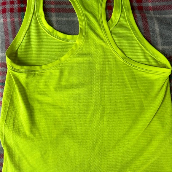 Neon lululemon tank top - Picture 2 of 4